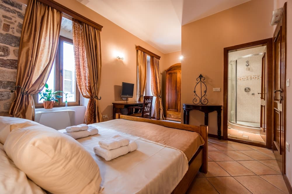 Forza Lux Guest House