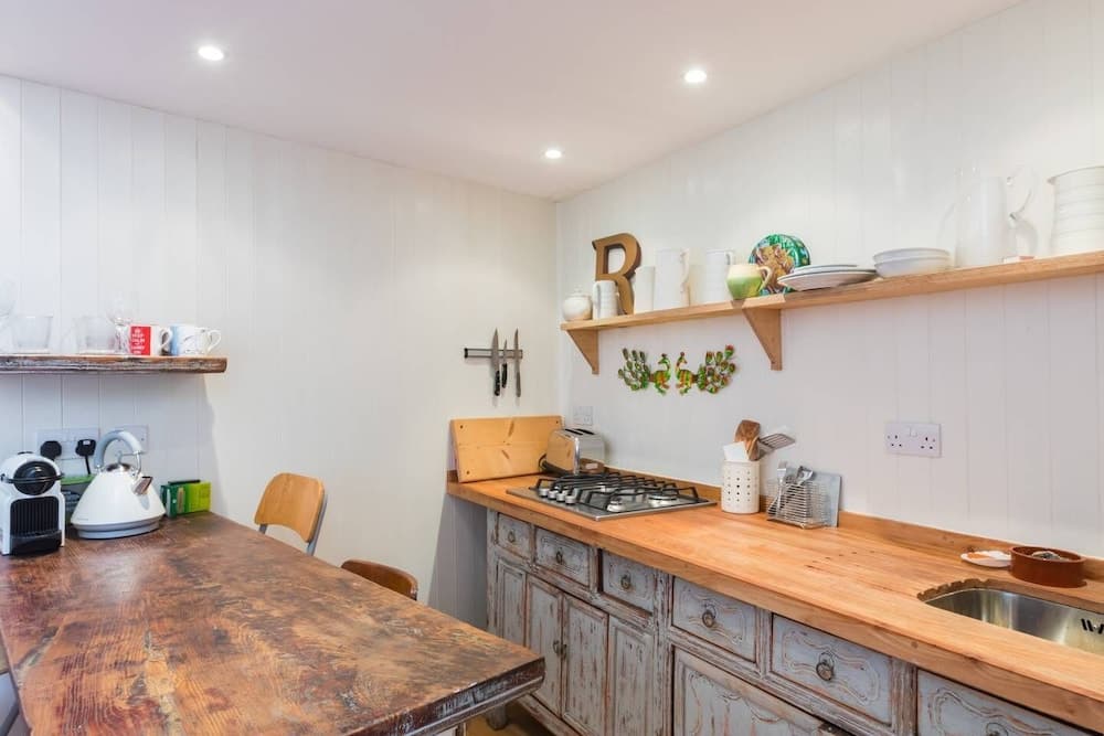 Delightful Cottage for 2 set Within Pretty Garden