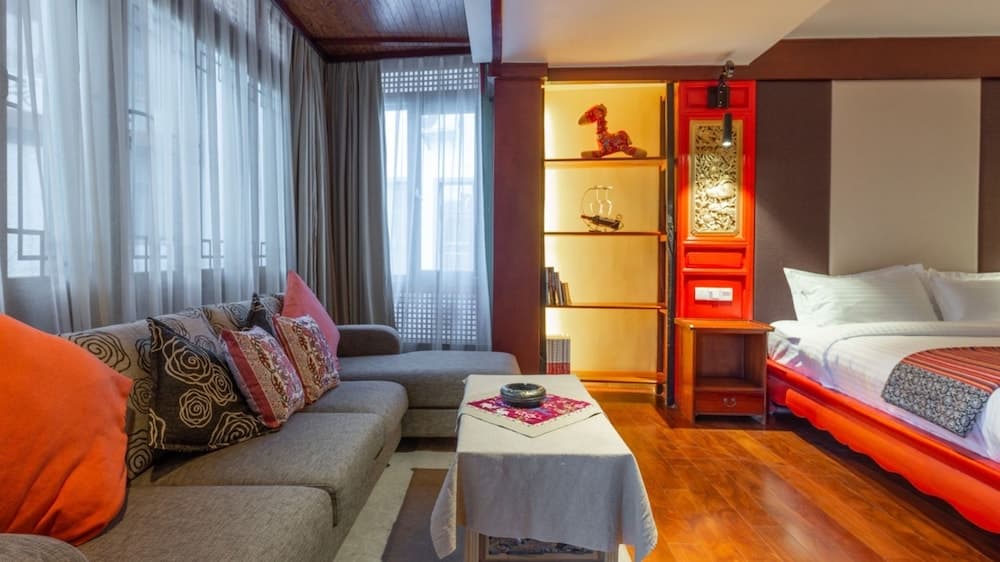 Floral Hotel · Yi Xing Lijiang