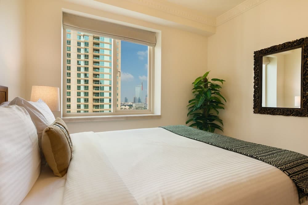 Maison Privee - Stunning Waterfront Apt w/ Marina View nxt to Beach