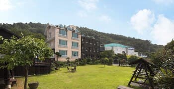 Tongyeong Paper Island Pension