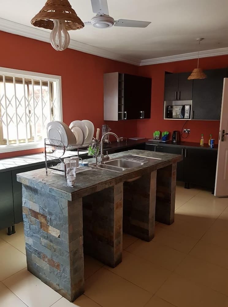 JBK Hostels Adjirinaganor