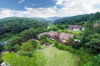 Hongcheon Valley Pension