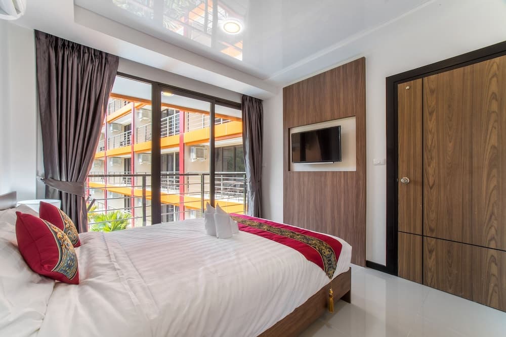 Naiharn Sea Apartment