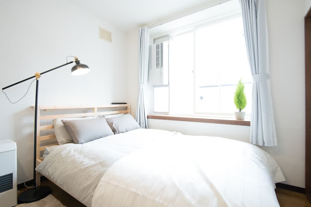 Grandeur South room102.201