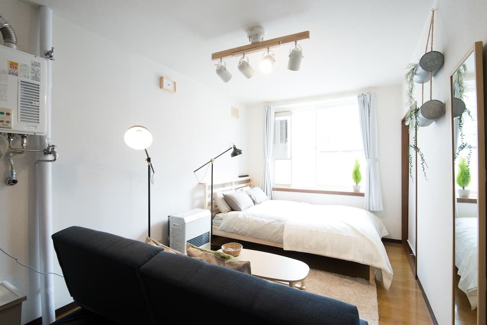 Grandeur South room102.201