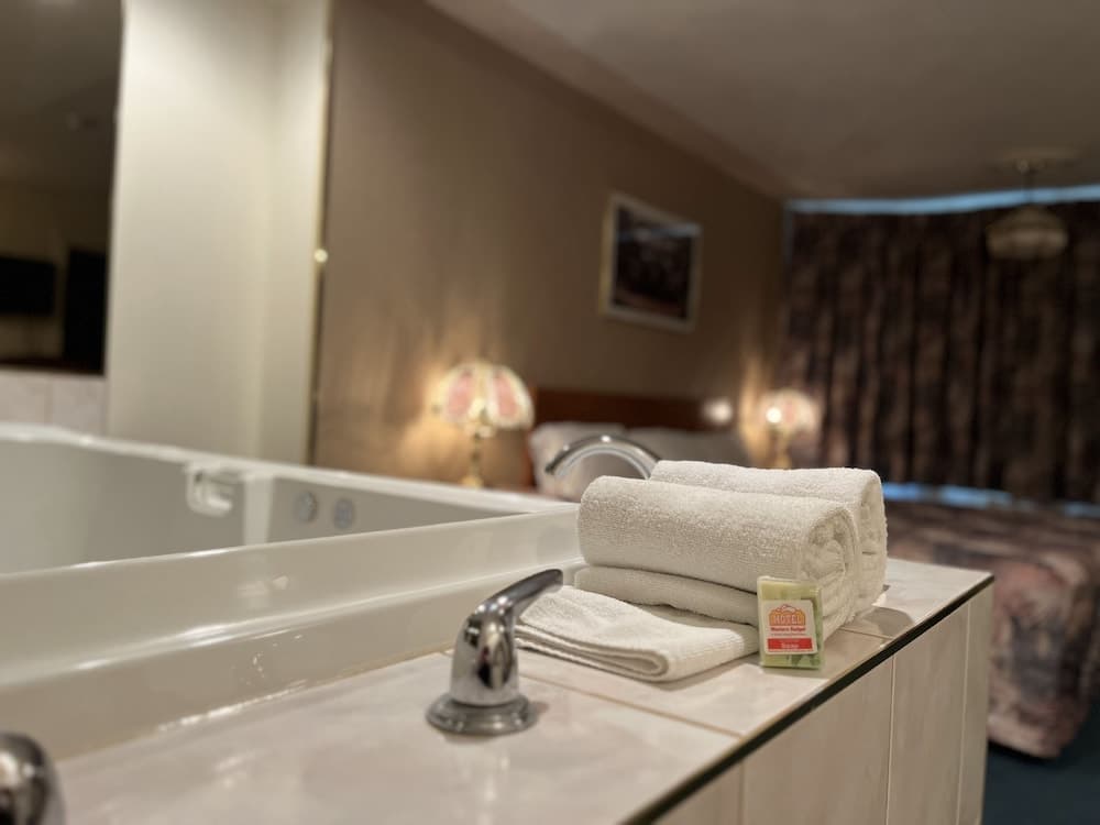 Western Budget Motel Whitecourt 3