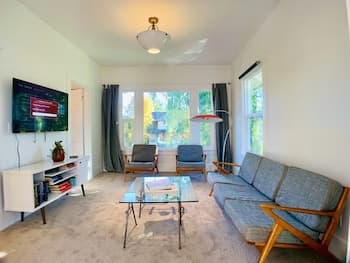 Central Queen Anne Lookout