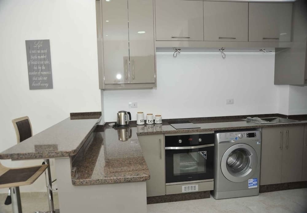 Amazing one Bedroom Apartment in Amman,elwebdah 6
