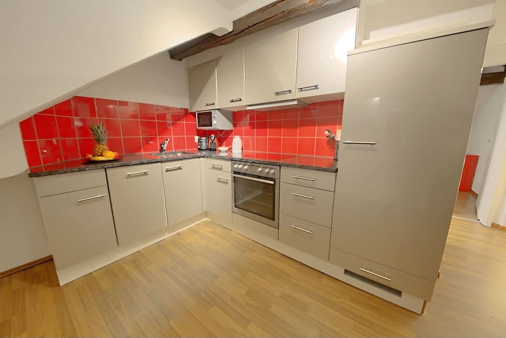 ZH Strawberry - Oerlikon Hitrental Apartment