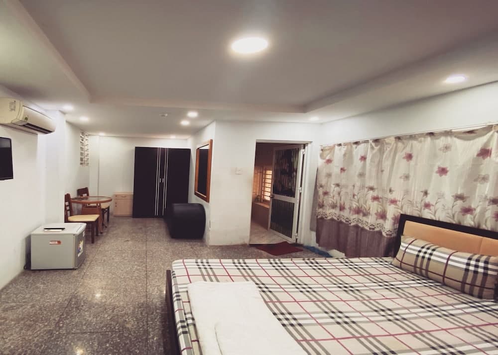 OYO 901 Vinh Phu Hotel