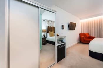 Bohemian 1 Bedroom Apartment With Rooftop Terrace