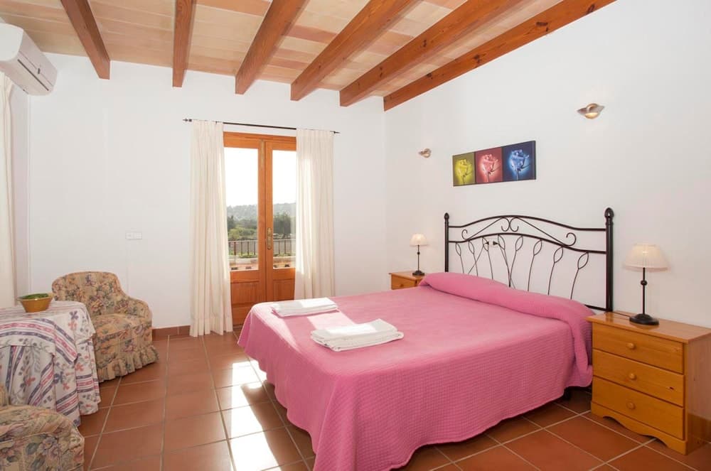 Villa - 4 Bedrooms with Pool and WiFi - 103183
