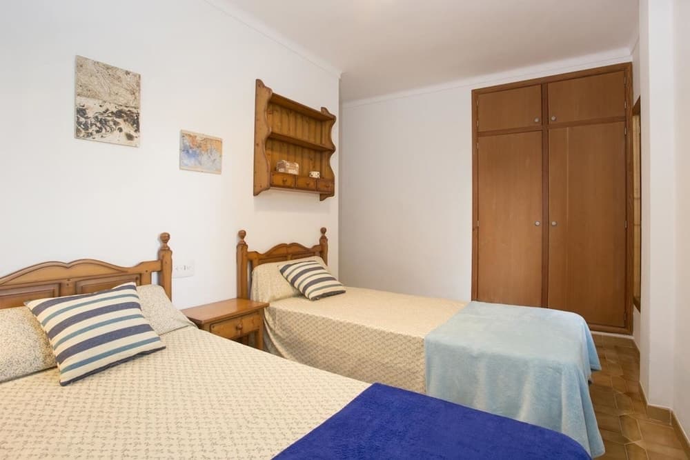 House - 3 Bedrooms - 103190