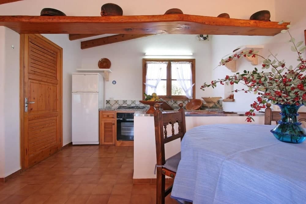 Villa - 2 Bedrooms with Pool and WiFi - 103214