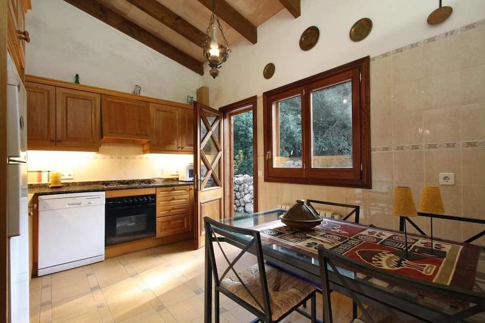 Villa - 3 Bedrooms with Pool and WiFi - 103221