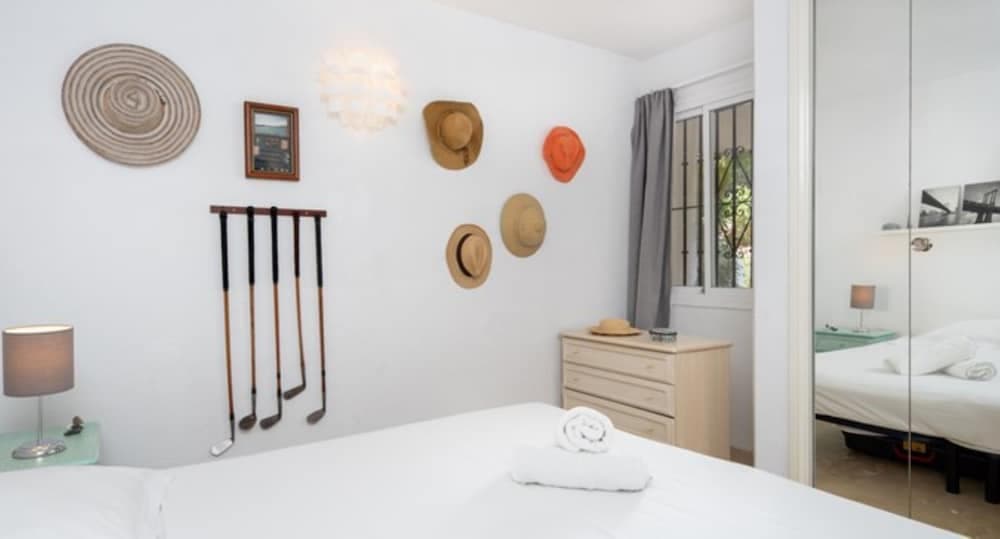 Apartment - 2 Bedrooms with Pool and WiFi - 107868