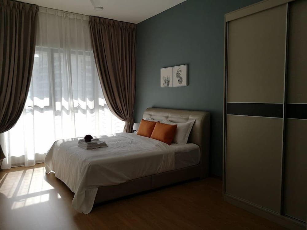 Favoured Seaview Suite