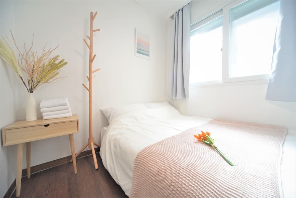 Jerry Blossom - Hostel