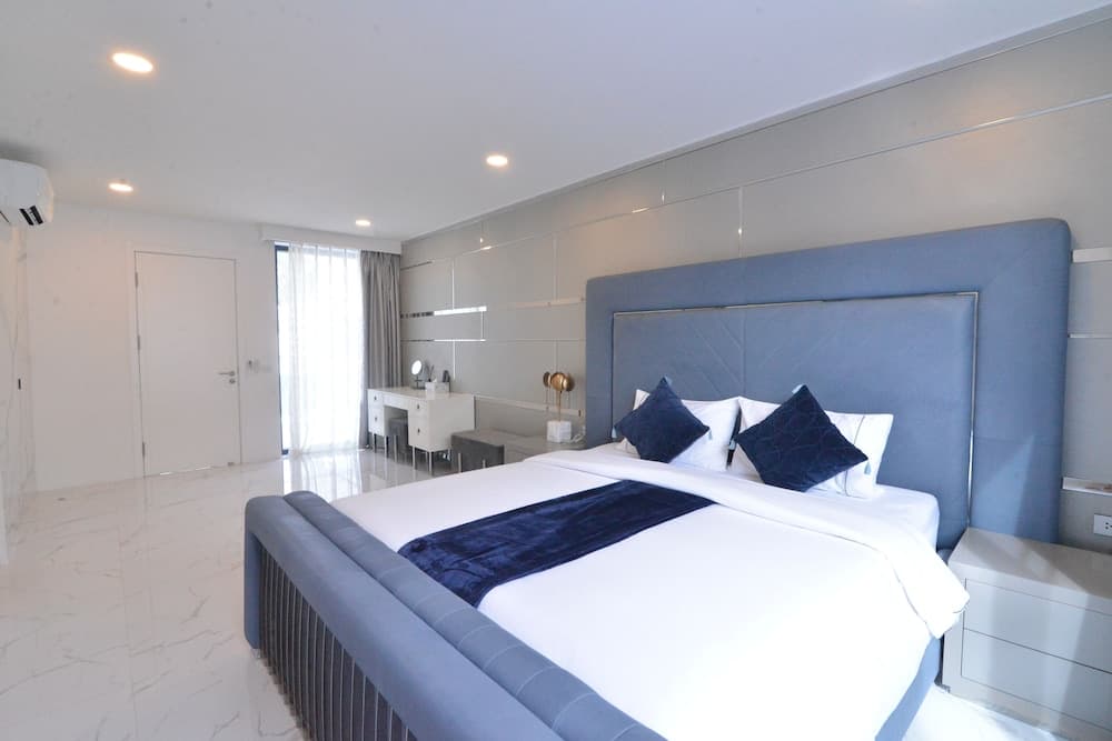 Villa with Shared Pool in Central Pattaya - Palmc15