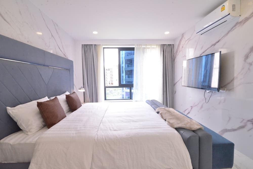 Villa with Shared Pool in Central Pattaya - Palmc16