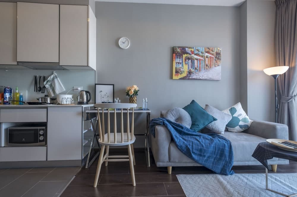 Community Apartment - bkce37