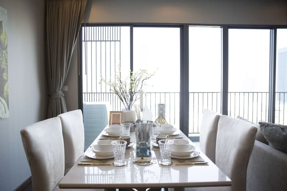 Community Apartment - bkce16