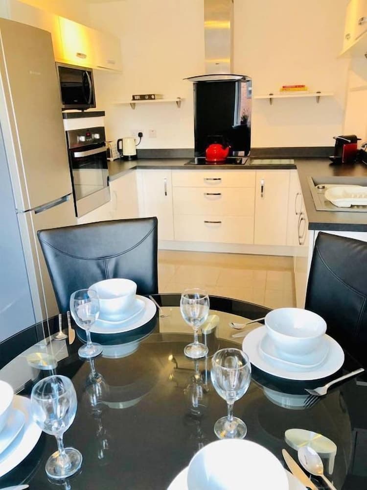 Waterside Lodge with Canal Views