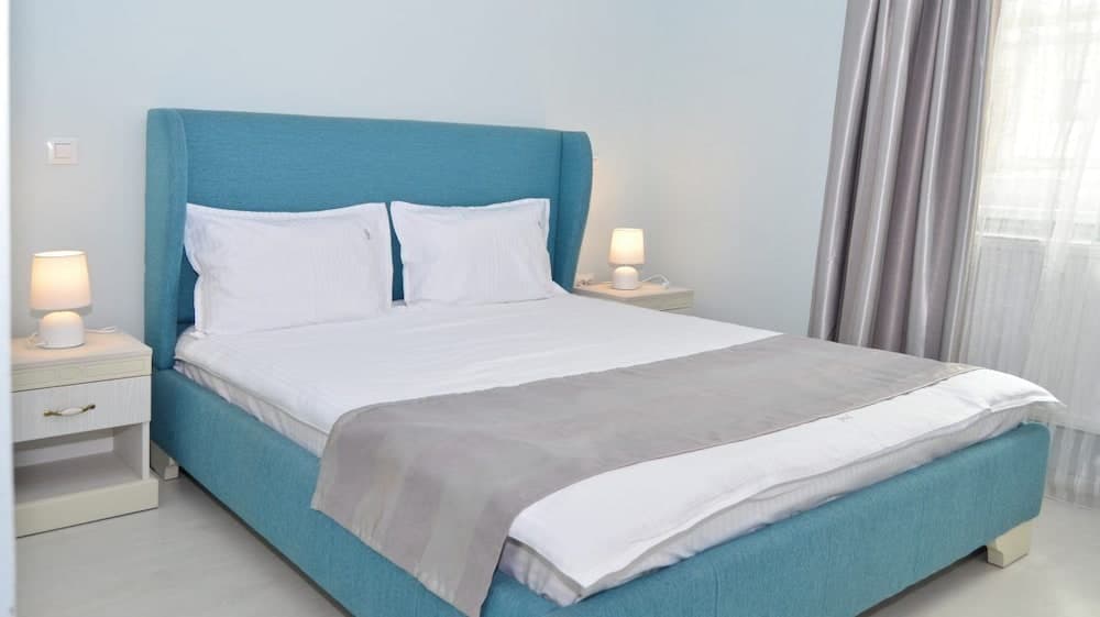 Mykonos Mamaia Boutique Villa Hostel