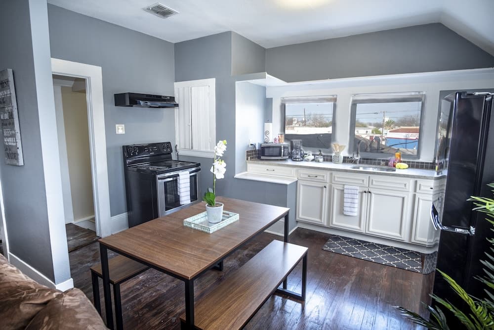 Cozy Downtown 2ba/1ba Historic House - Casa Verde