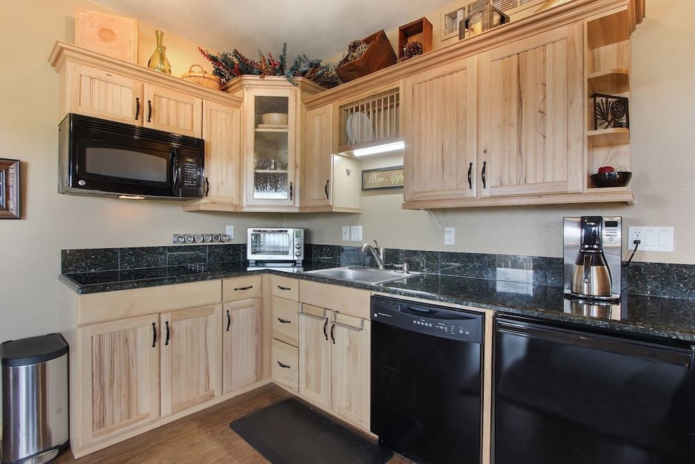 Deer Mountain 28b 1 Bedroom Condo by RedAwning