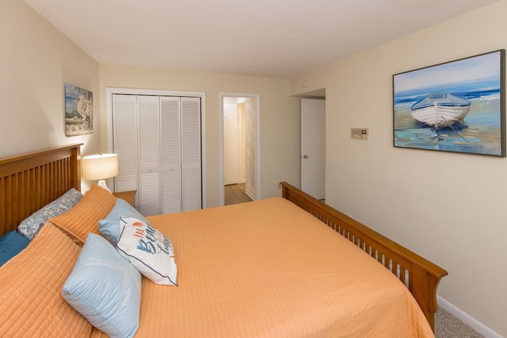 Shoot The Breeze 4 Bedroom Condo by Redawning