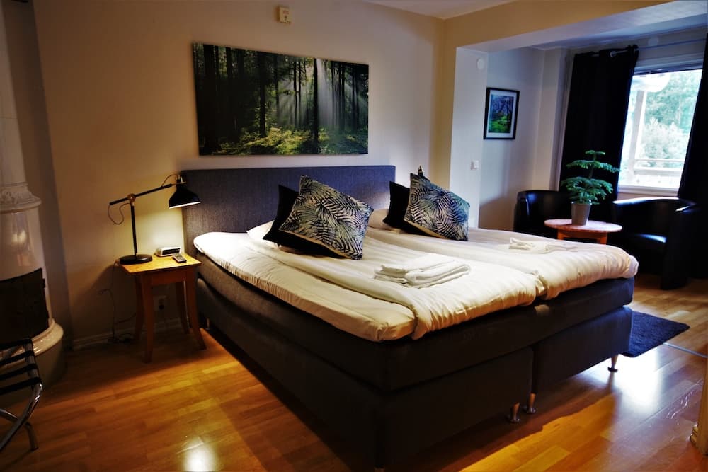 Treetop Spa Hangout & Hotel