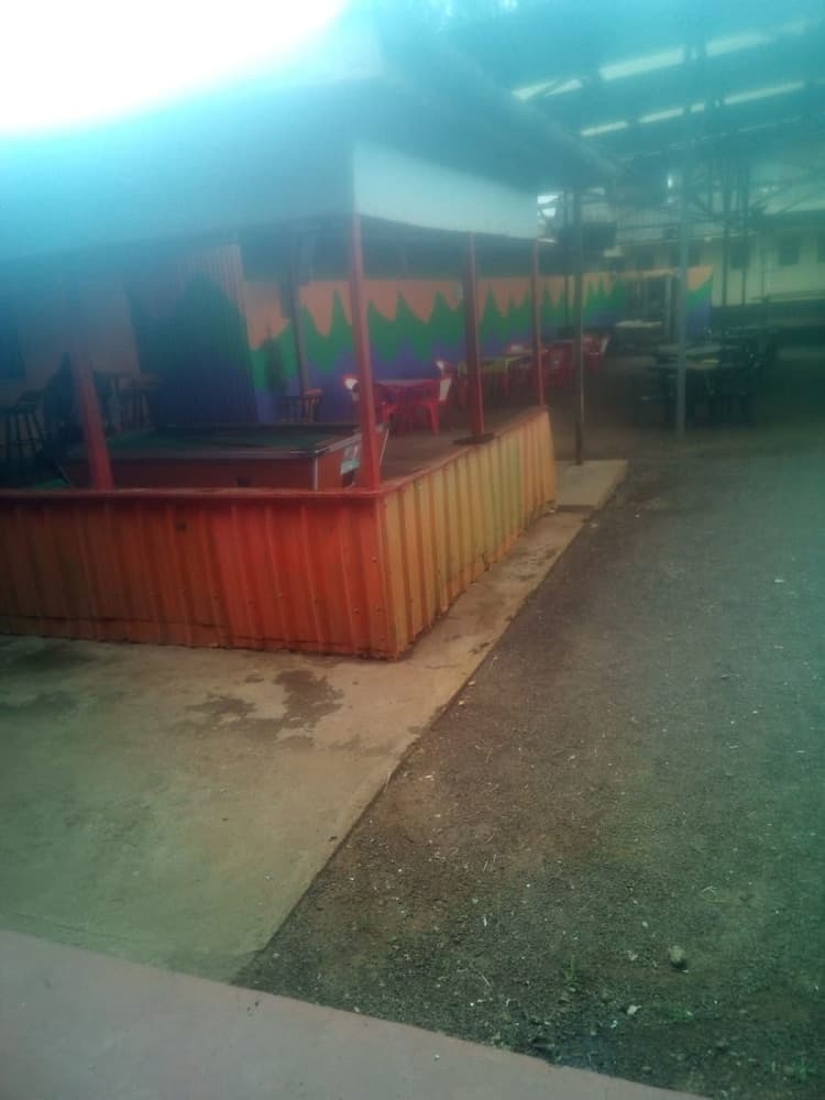 Highway Breeze Restaurant