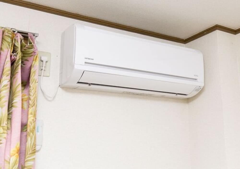 Centrally Located Deluxe Furnished.2