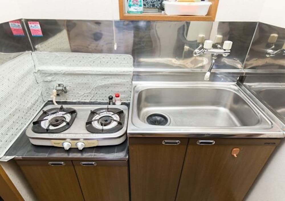 Centrally Located Deluxe Furnished.3