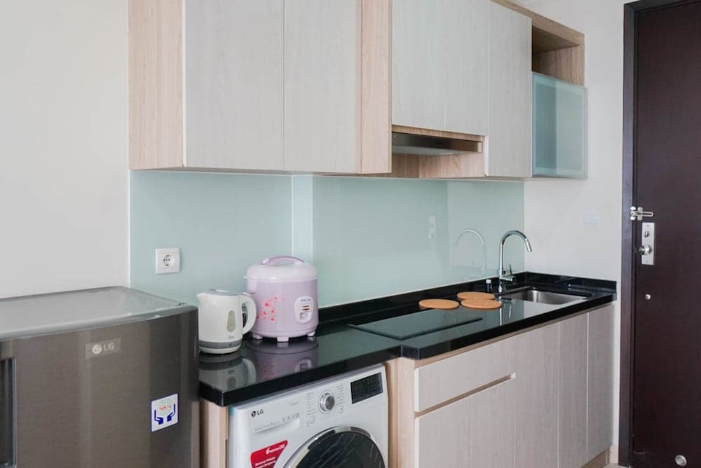 Minimalist and Homey Studio Menteng Park Apartment