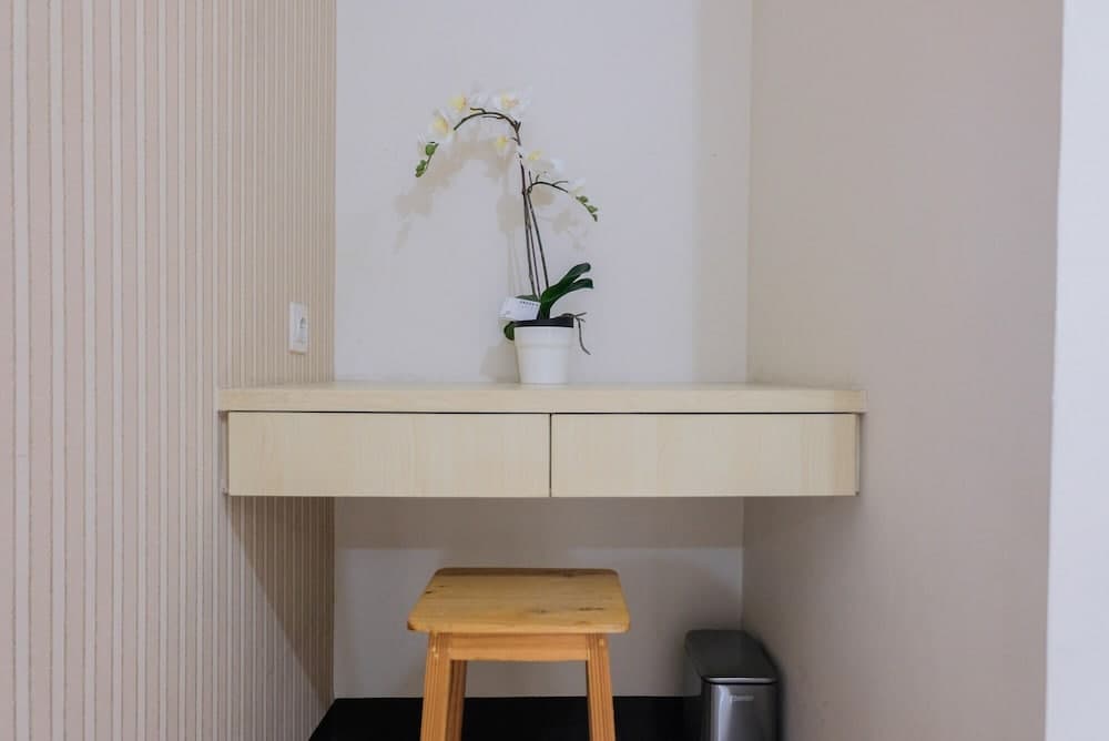 Homey and Luxurious 2BR 19 Avenue Apartment