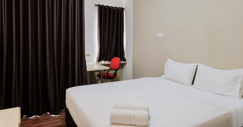 Best Price Studio Apartment at Tamansari Skylounge