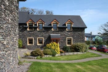 Dingle Courtyard Cottages 3 Bed Sleeps 6