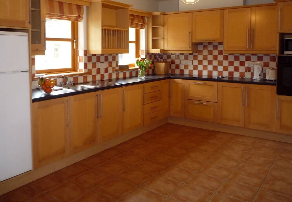 Dingle Courtyard Cottages 3 Bed Sleeps 6