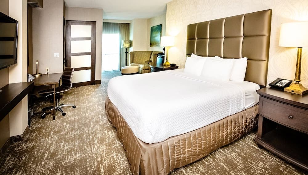 Crowne Plaza Charleston Airport - Conv Ctr by IHG