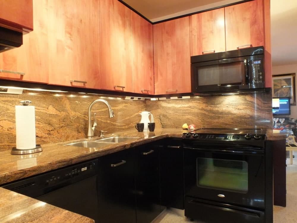 Holiday Isle Yacht Club