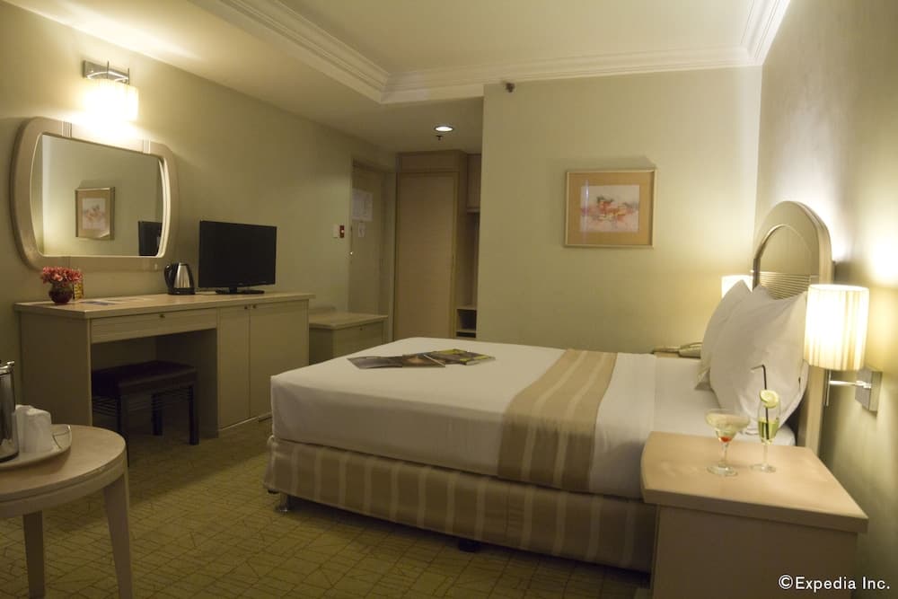 Riviera Mansion Hotel