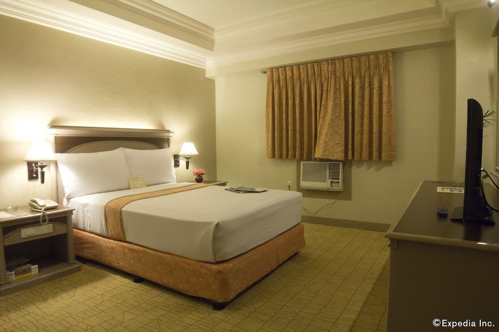 Riviera Mansion Hotel