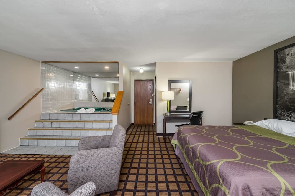 Super 8 by Wyndham Munfordville KY