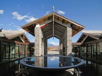 Pullman Lijiang Resort and Spa