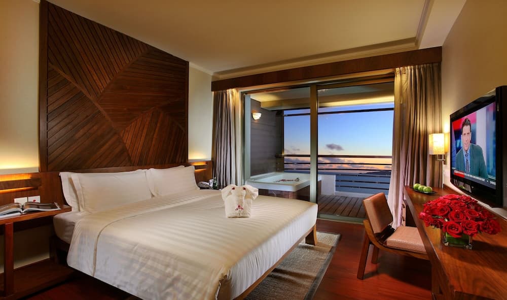 Pullman Oceanview Sanya Bay Resort & Spa