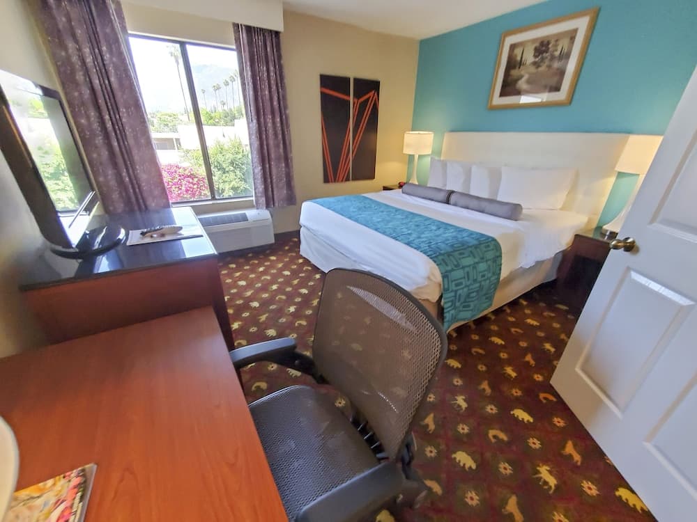 Howard Johnson by Wyndham Pasadena