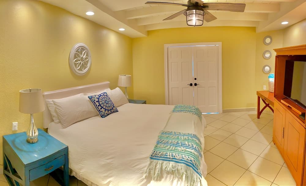 Quinta Pacifica Beachfront Villas